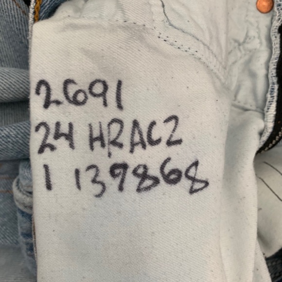 —Sold on Depop— Re/Done Levi’s HRAC Side Zip 24 - Picture 4 of 8